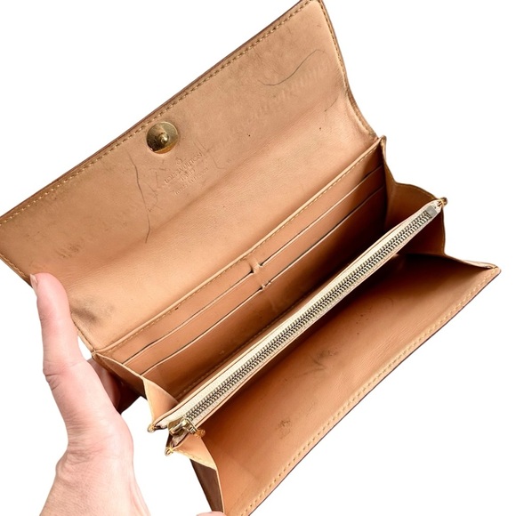 Authentic Louis Vuitton Murakami Multicolor Rainbow & Black Sarah Long Wallet - Picture 4 of 14